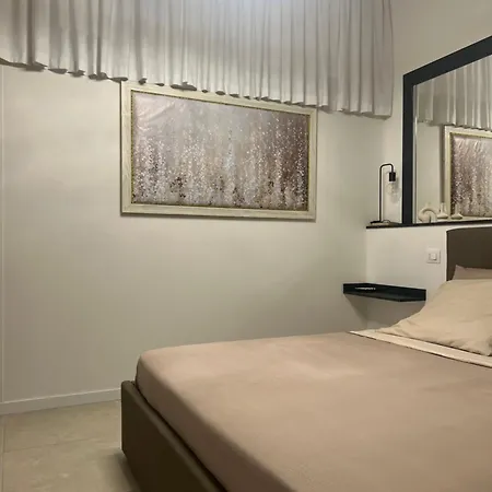 Chloe Vacanze 3* Jesi